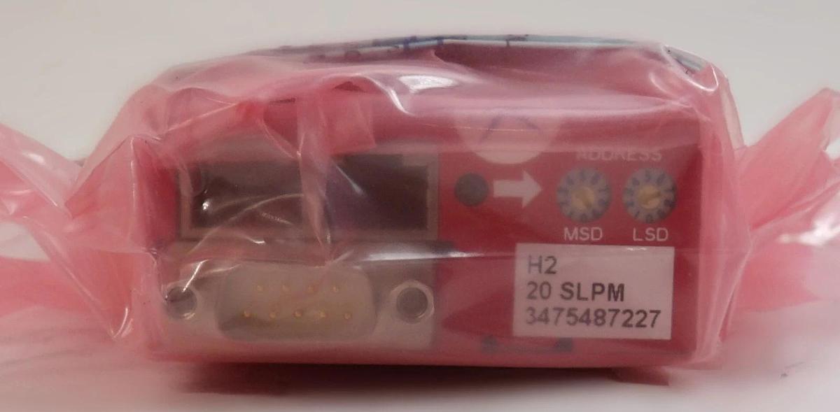 Horiba STEC Z500 Mass Flow Controller MFC SEC-Z522MGXN Lot of 2 New