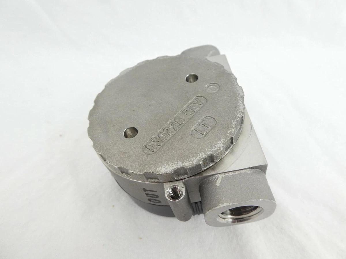 Proteus Industries 9504SN2P5 Flow Switch 0.15 GPM New Surplus