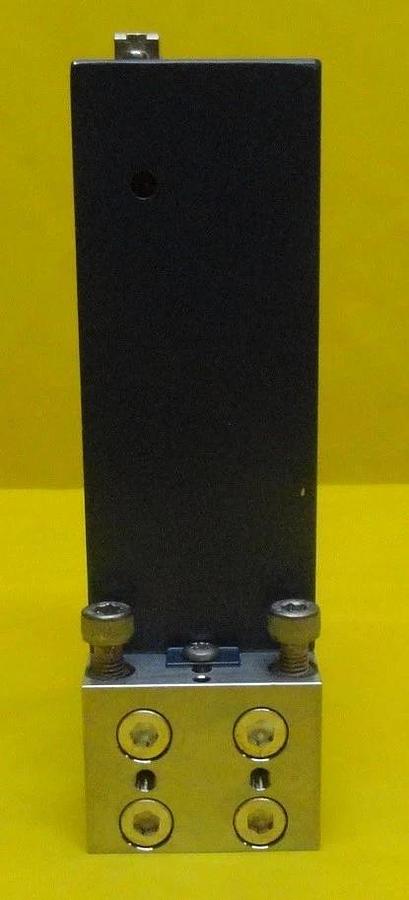Used Aera TC FC-985CT-BF Mass Flow Controller MFC 50 SCCM CH2F2 Used Working