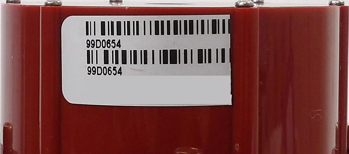 Used MKS Instruments 99D0654 Pneumatic Isolation Angle Valve Working