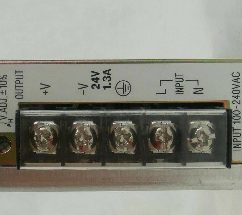 Used Idec PS3E-C24 Compact Power Supply 24VDC Reseller Lot of 6 Used Working