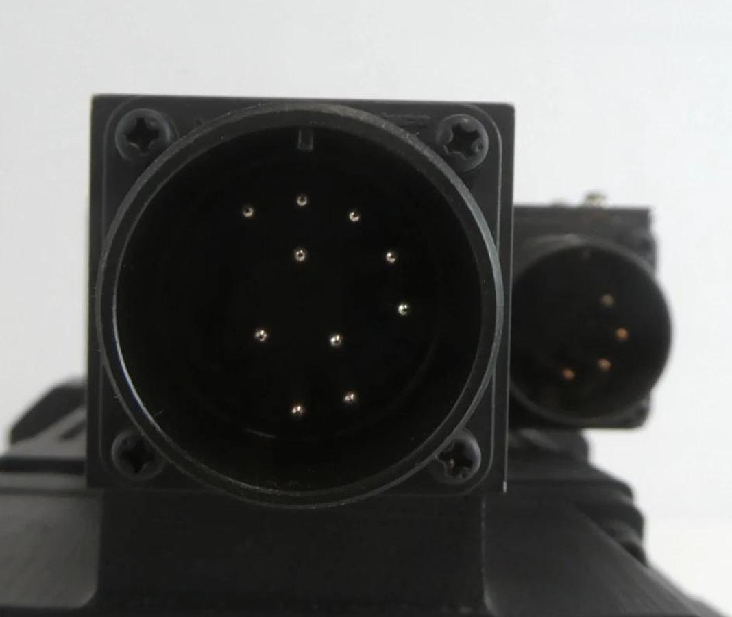 Mitsubishi Electric HC-UWS152-S5 AC Servo Motor MELSERVO New Surplus