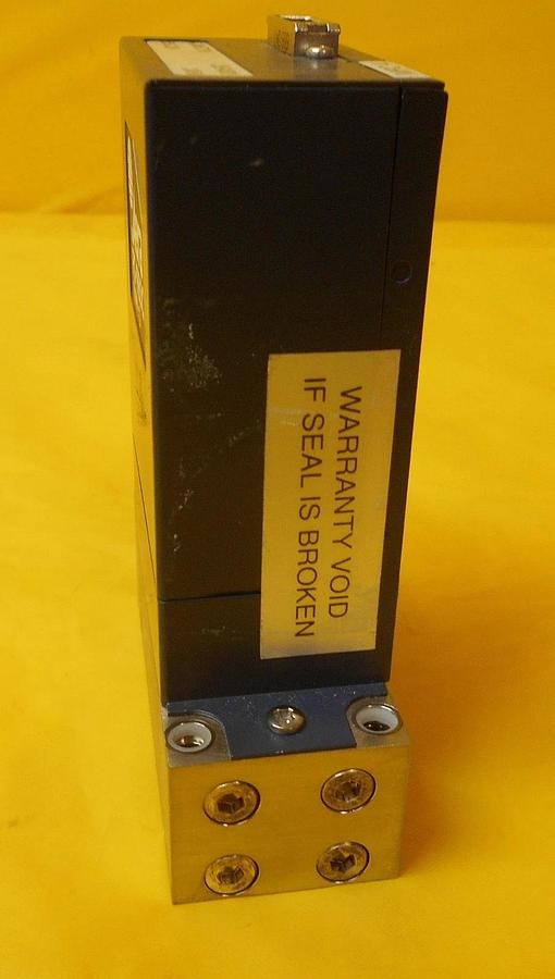 Used Aera TC FC-985CT-BF Mass Flow Controller MFC 50 SCCM C4F6 Used Working