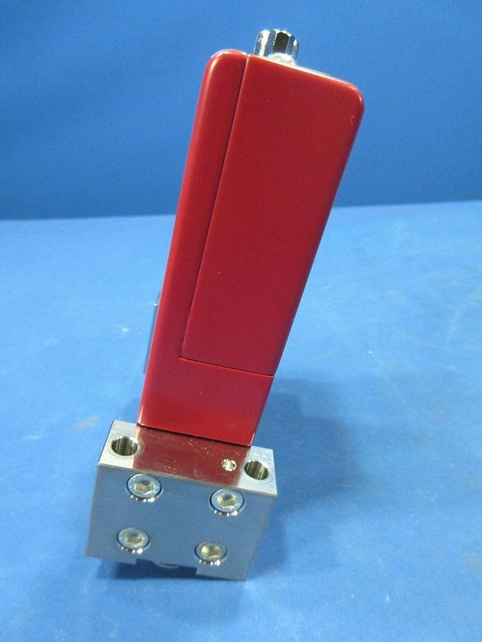 Used Horiba STEC SEC-7330M Mass Flow Controller CF4 400CCM Lot of 2 Used Working