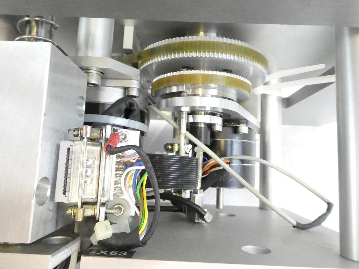 Used Industrial Robot Automation Dual 8" 200mm Wafer Transfer Robot Platform Spare