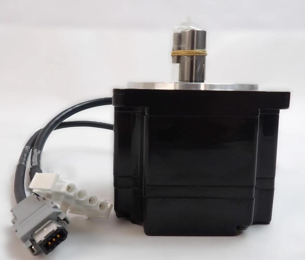 Yaskawa Electric SGMPH-02A1A61 AC Servo Motor New