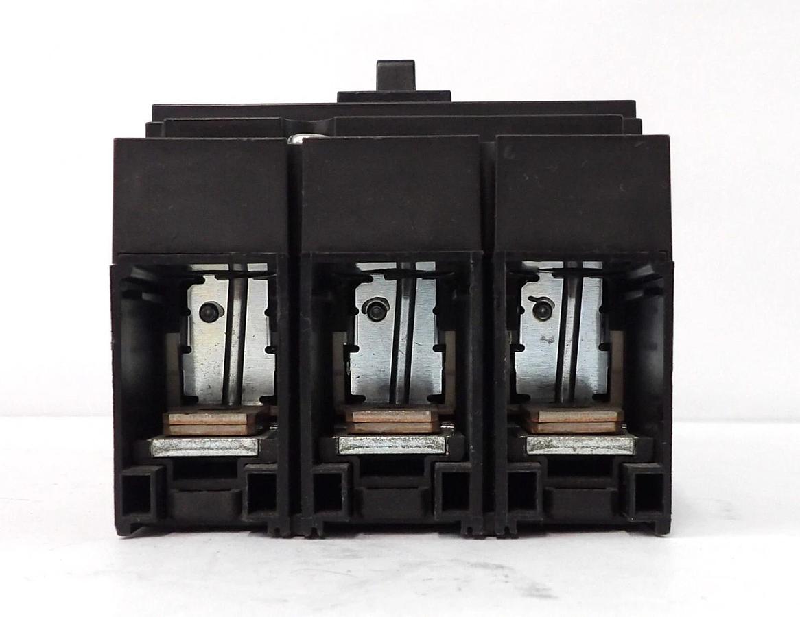Used Square D JDF36225UK 3-Pole Circuit Breaker PowerPact JD 250 Working Surplus