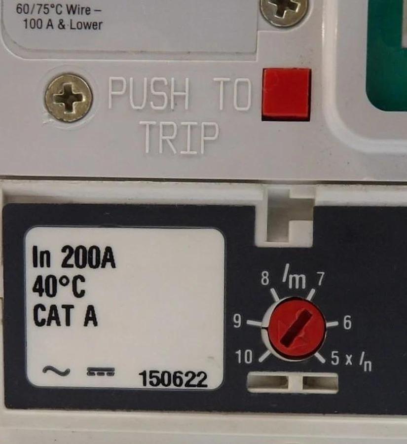 Used Eaton JGE3250NN 3 Pole Circuit Breaker J250E Lot of 2 Working