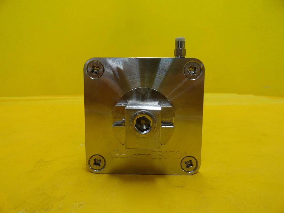 Used VAT 217300 Series 10 Pneumatic Gate Valve Actuator Used Working