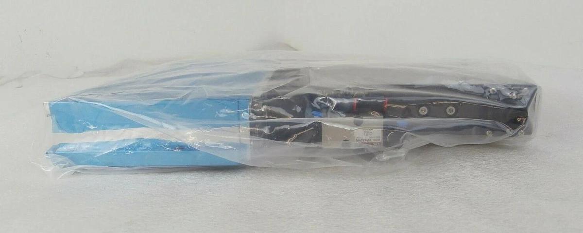 VAT 02010-BA44-1004 Rectangular Gate Valve MONOVAT Series 02 New Surplus