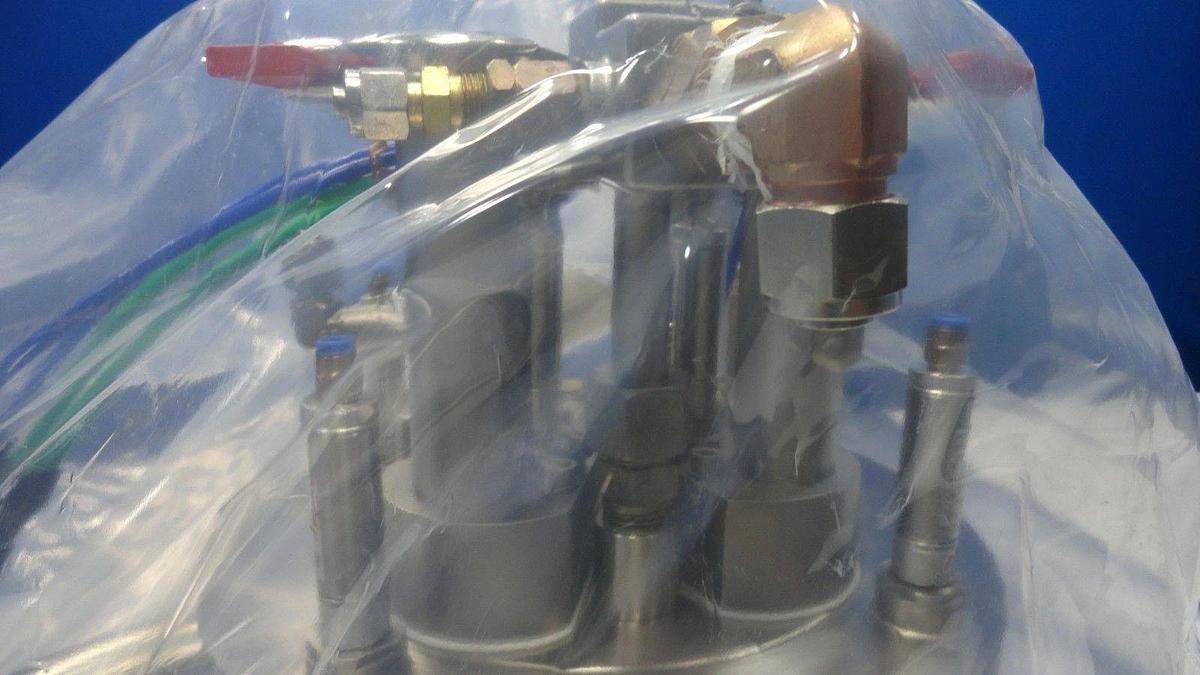 Used Edwards Y12501169 Helios Combustion Chamber Head 500052685 Used Working