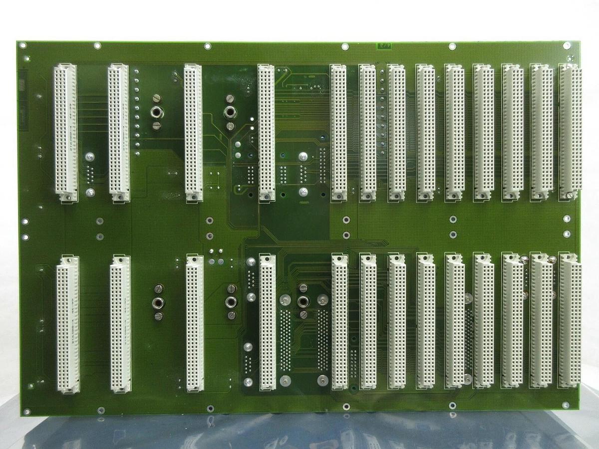 Used FEI Company 4022.192.9119 Backplane Board PCB 4022.199.70352 XL 830 FIB-SEM Used