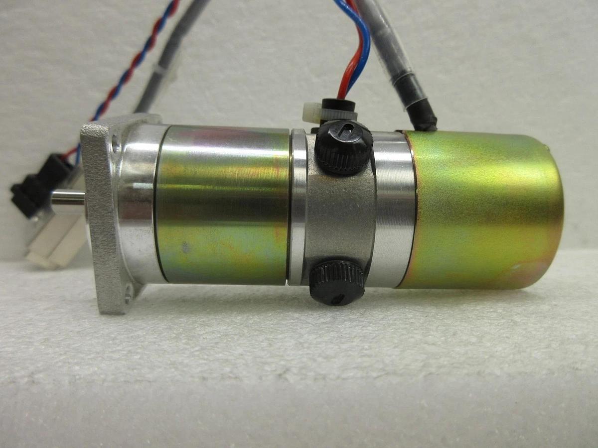 Used Yaskawa Electric UTOPI-100MX Minertia Motor UGRMEM-01SNQ72 Nikon NSR-S204B Spare