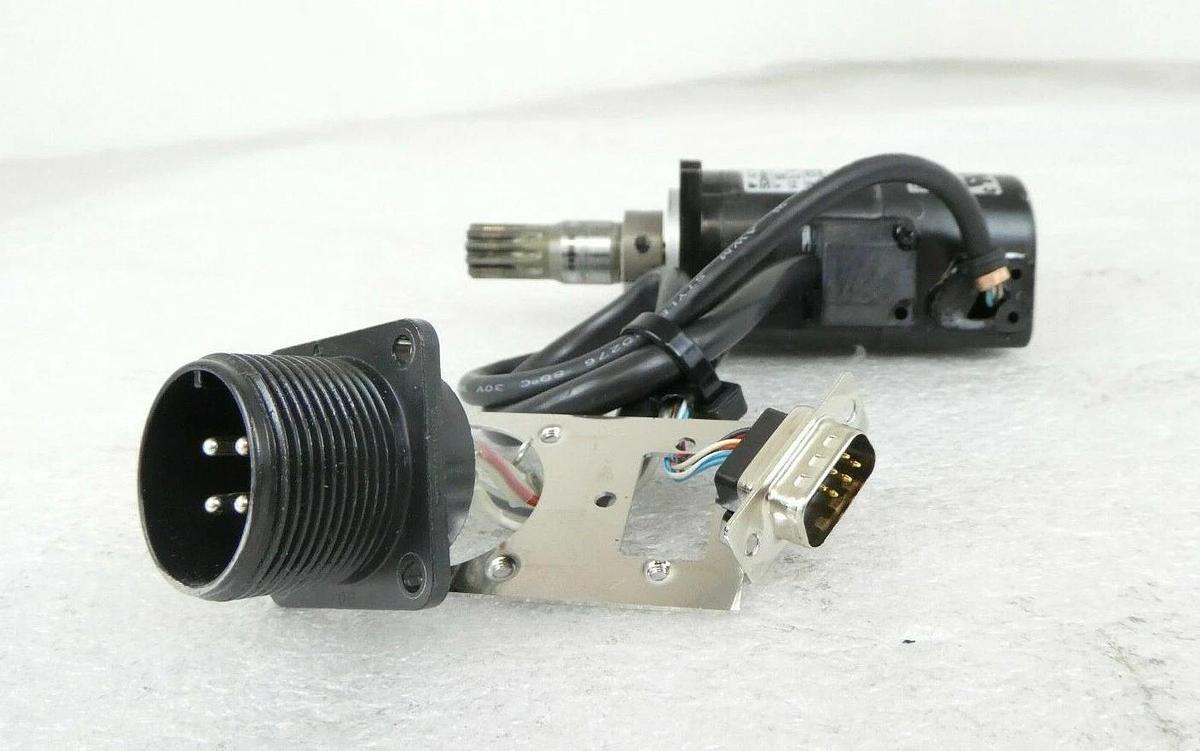 Used Yaskawa Electric SGMAH-A5A1A21-E AC Servo Motor Reseller Lot of 3 Working Spare