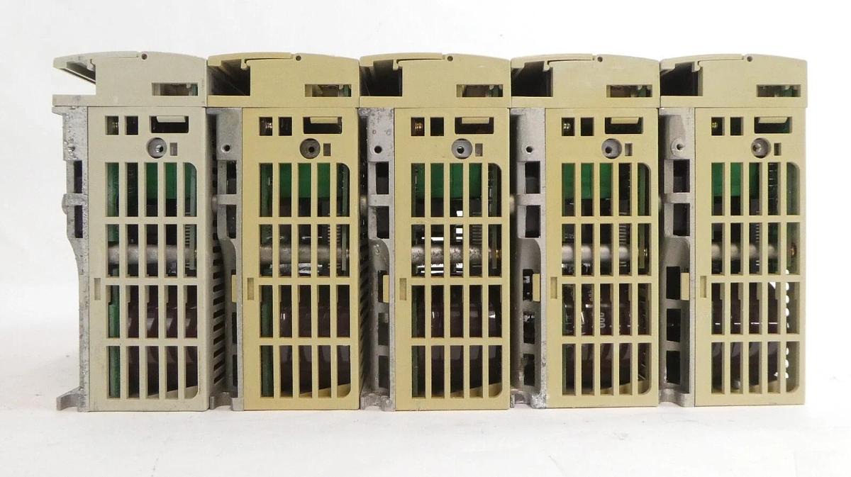 Used Yaskawa Electric SGDA-01AS SGDA-02AS Servo Driver Servopack Lot of 14 Working