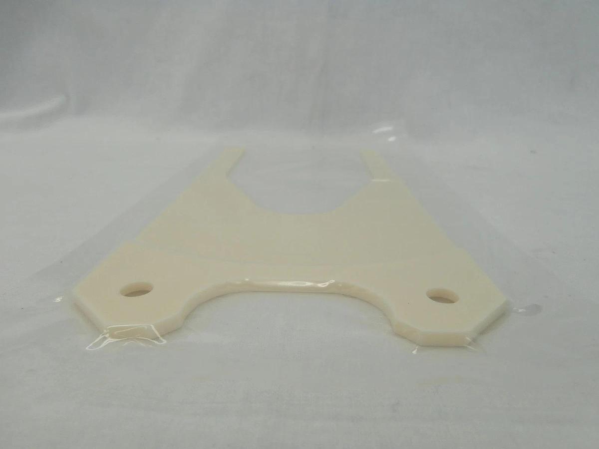 Used Ulvac Technologies EM1638-090-34D 8" Pick Up End Effector 200mm ZX-1000 New