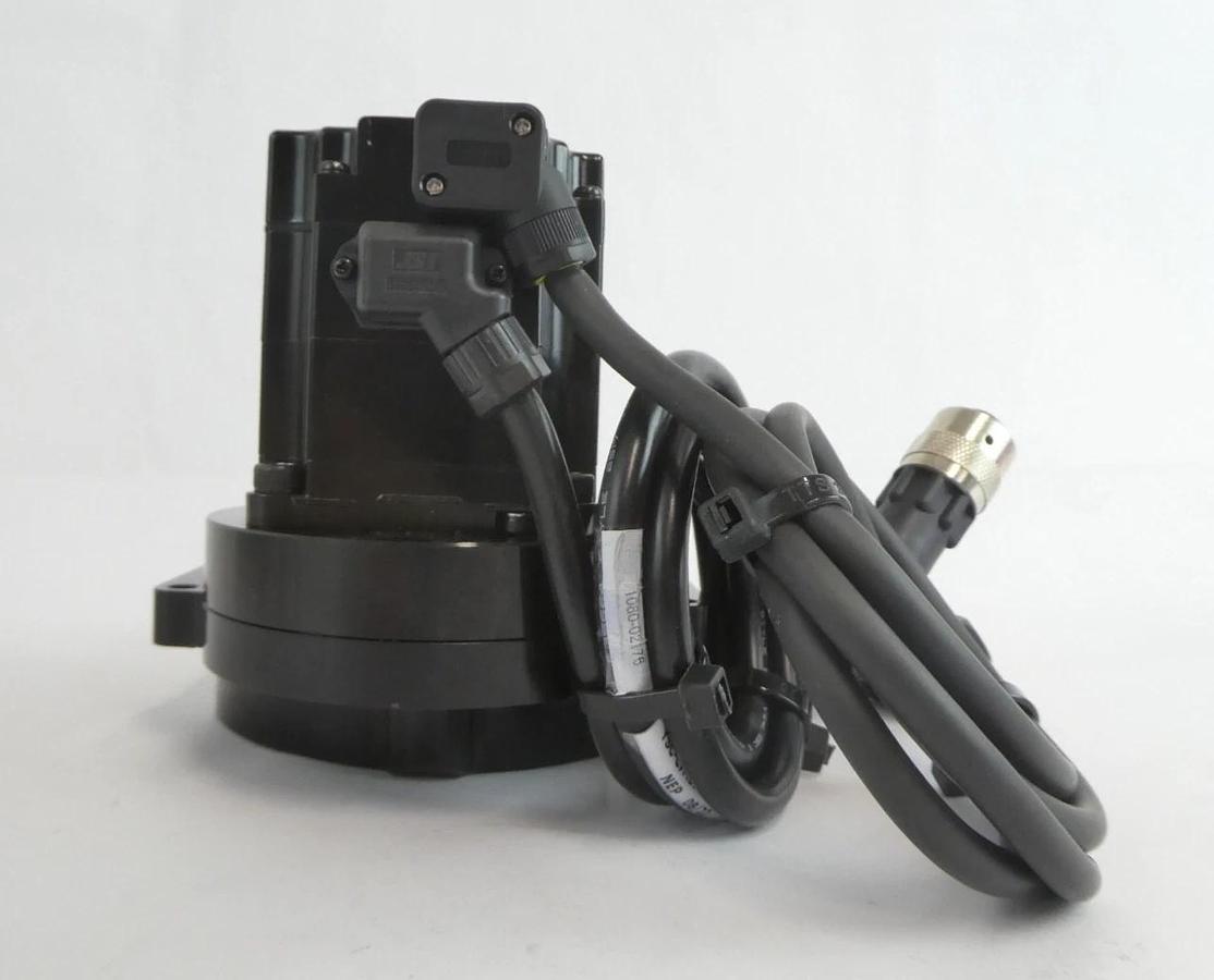 Used Yaskawa YSC-SGM7A-02-006 Servo Motor Assembly HSG-32A-18-FO-SP Lot of 2 Working