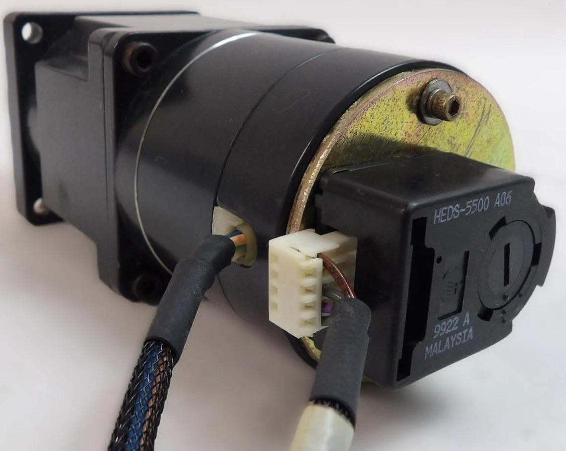 Used Oriental Motor A4249-9215HG-A1 5-Phase Stepping Motor VEXTA Robot Drive Working