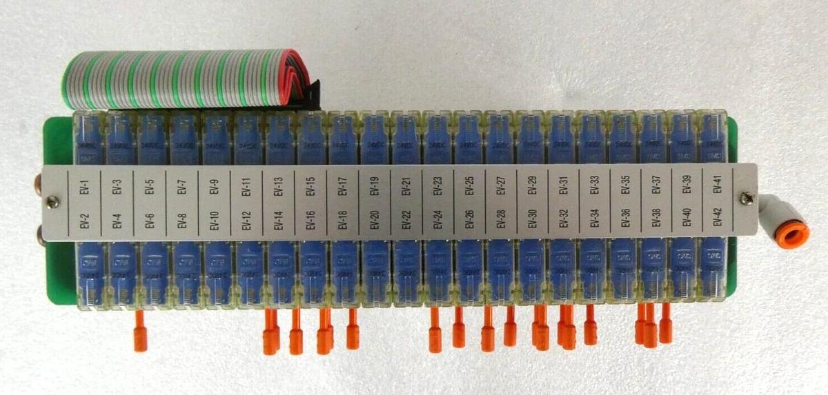 Used SMC IN587-04-A 42-Port Gas Panel VV100-49-X8 Communication Box Lot of 4 Working
