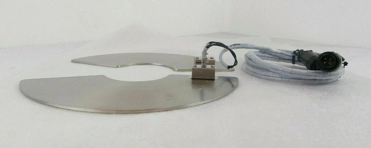 Used TEL Tokyo Electron Heater Set of 2 3S87-052951-11 3S87-052953-11 Trias Working