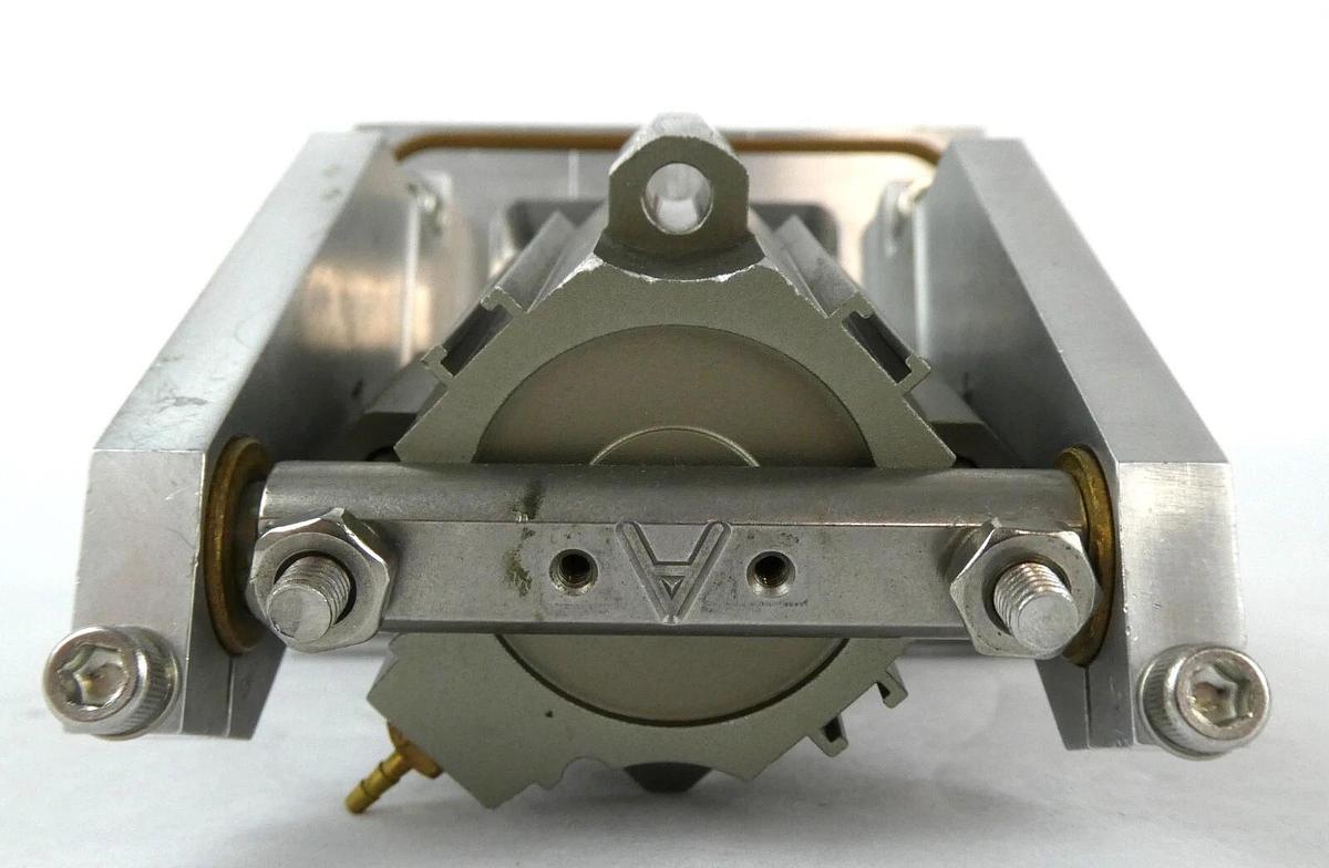 Used AMAT Applied Materials 0010-70029 CVD Chamber Slit Valve P5000 Dented Working