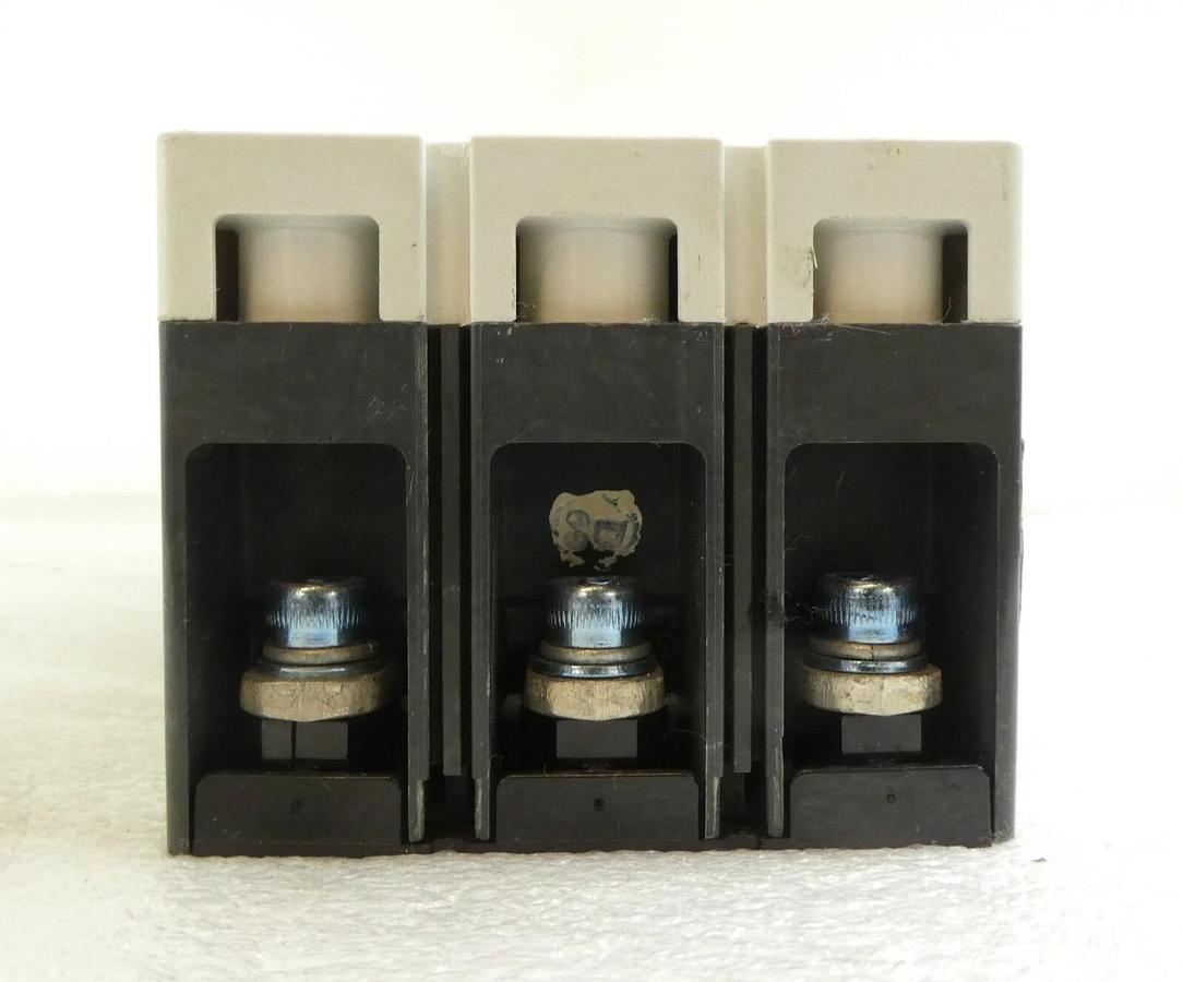 Used Eaton JGH3250NN 3 Pole Industrial Circuit Breaker J250H ELJBN3250W Working