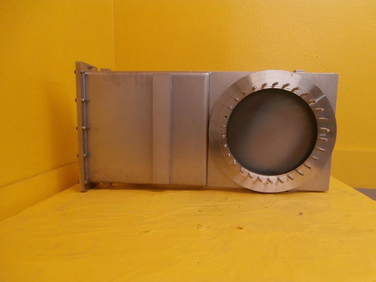Used VAT 64250-CE52-1101 Motorized Actuator HV High Vacuum Gate Valve Cut Screw Used