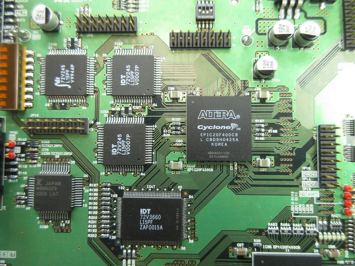 Used Lasertec C-100753B Processor PCB Card EDGE DET Y C-100752B EDGE_DET2 Used
