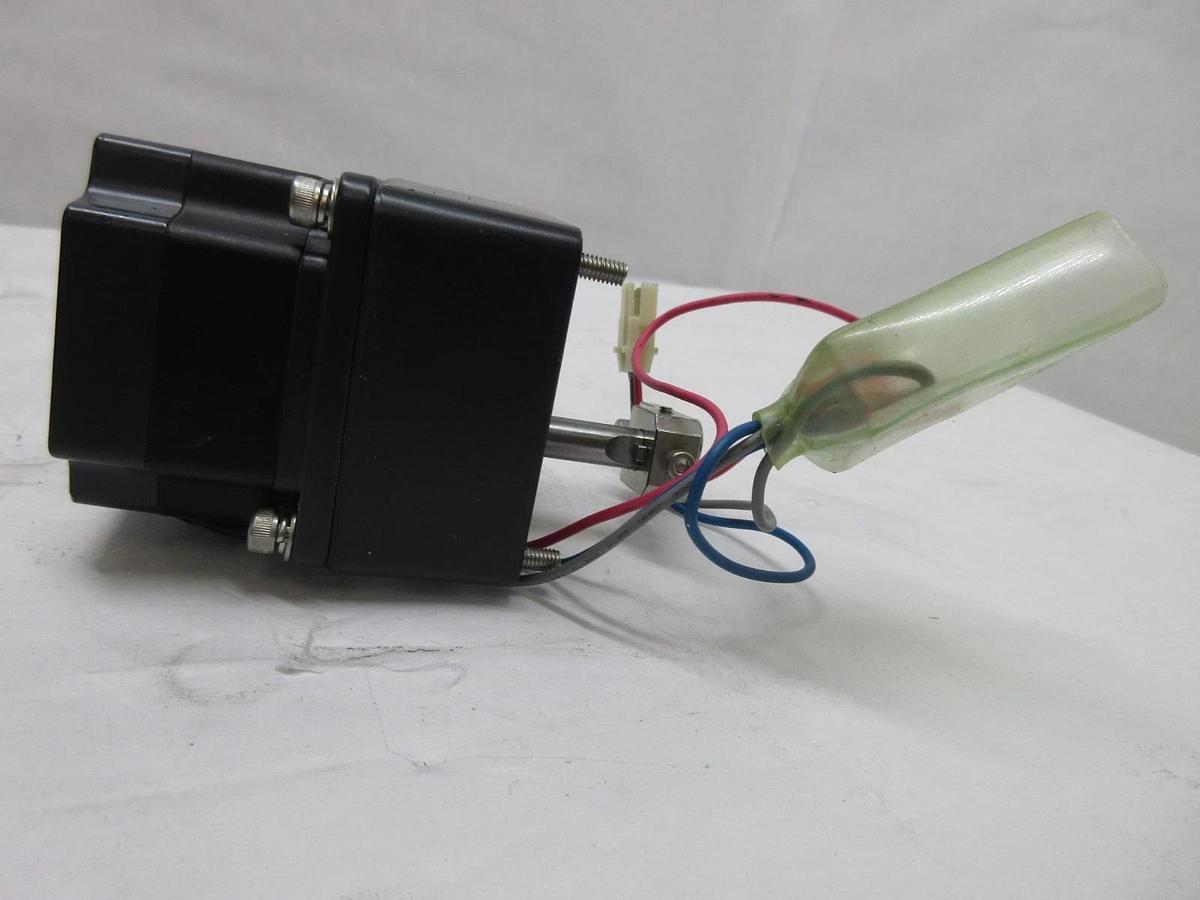 Used Oriental Motor SMK216A-GN Stepping Motor 2GN9K Gearhead Reseller Lot of 2 Used