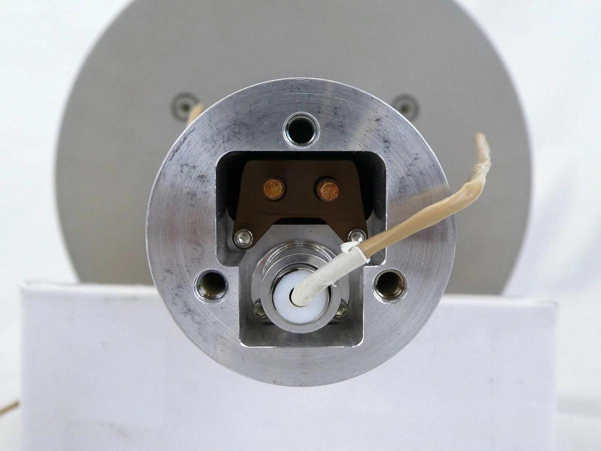 Used AMAT Applied Materials 0040-32148 8" DXZ Heater Assembly with Cable Surplus