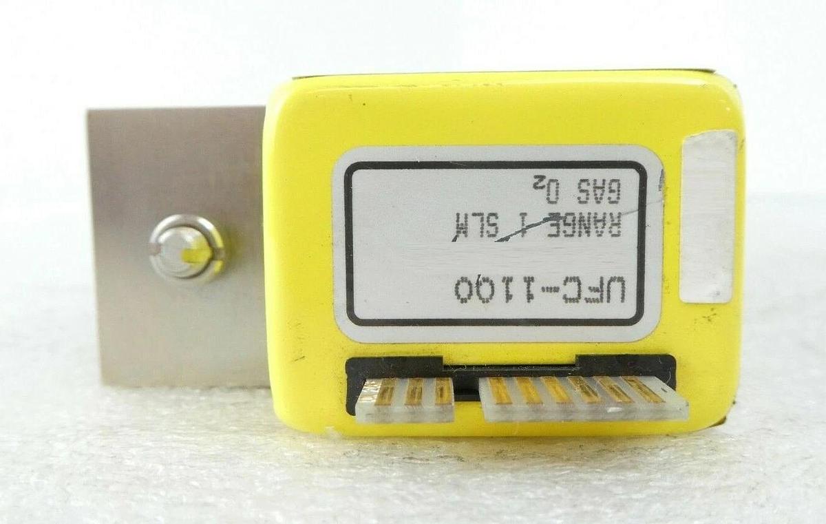 Used UNIT Instruments UFC-1100 Mass Flow Controller MFC AMAT 3030-01366 Working