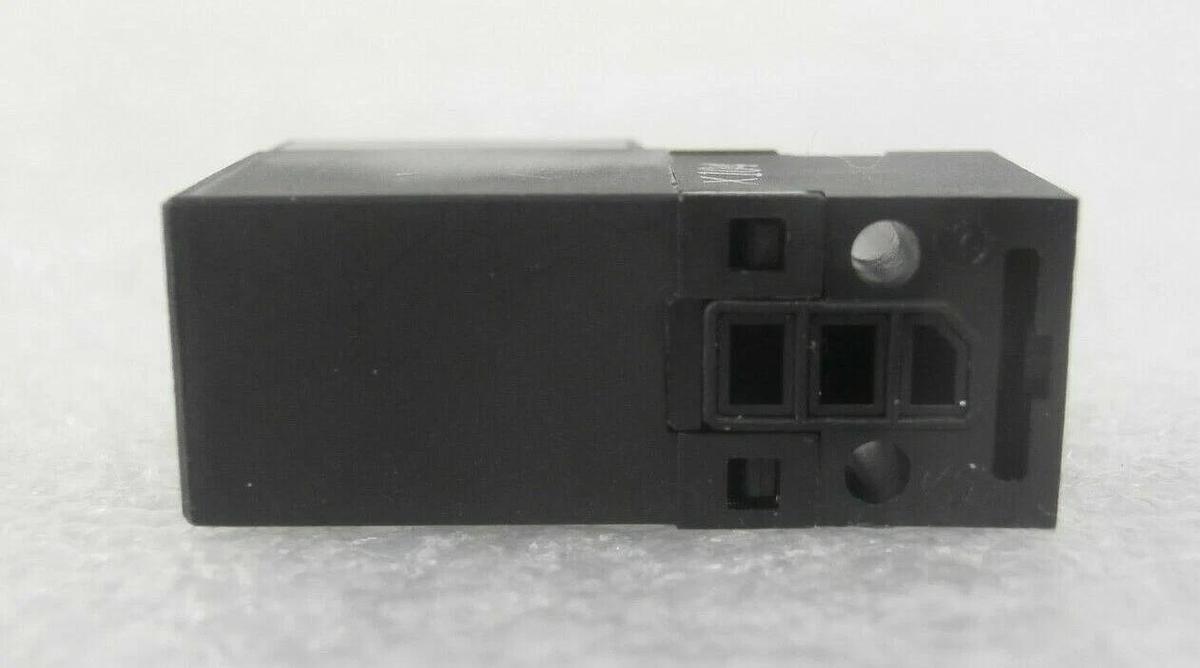 SMC VJ114T-6LOZ-X104 Valve Sensor VJ114T-6LOZ-X104 VJ100 Reseller Lot of 24 New