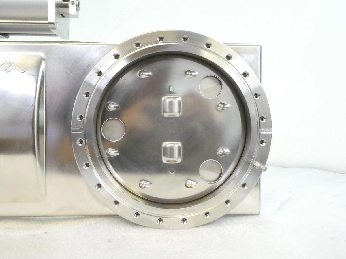 Used VAT 10846-UE28-AVN2 UHV Ultra High Vacuum Gate Valve AMAT Seized Screw Spare