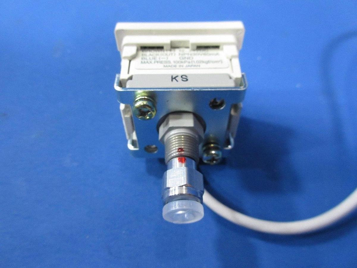 Used SMC ISE4L-01-25 Pressure Switch Reseller Lot of 4 Used Working
