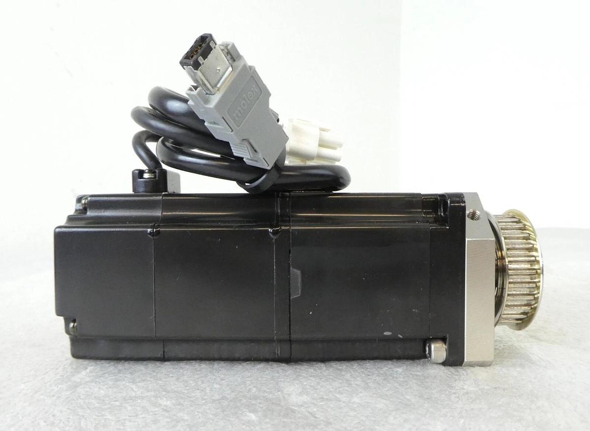 Used Yaskawa Electric SGMAH-02A1A4C AC Servo Motor Reseller Lot of 8 Surplus