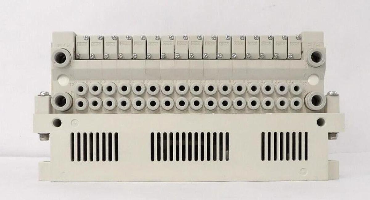 Used SMC EX420-SDN2-X16-X3 16-Port Pneumatic Manifold VV5Q11-16-X3318V AMAT Working