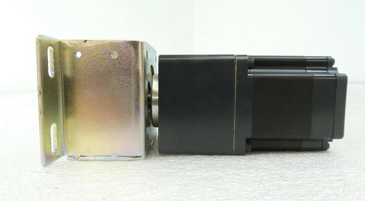 Used Oriental Motor ASM66AK-N10 Servo Motor VEXTA Rudolph F30 Working Surplus
