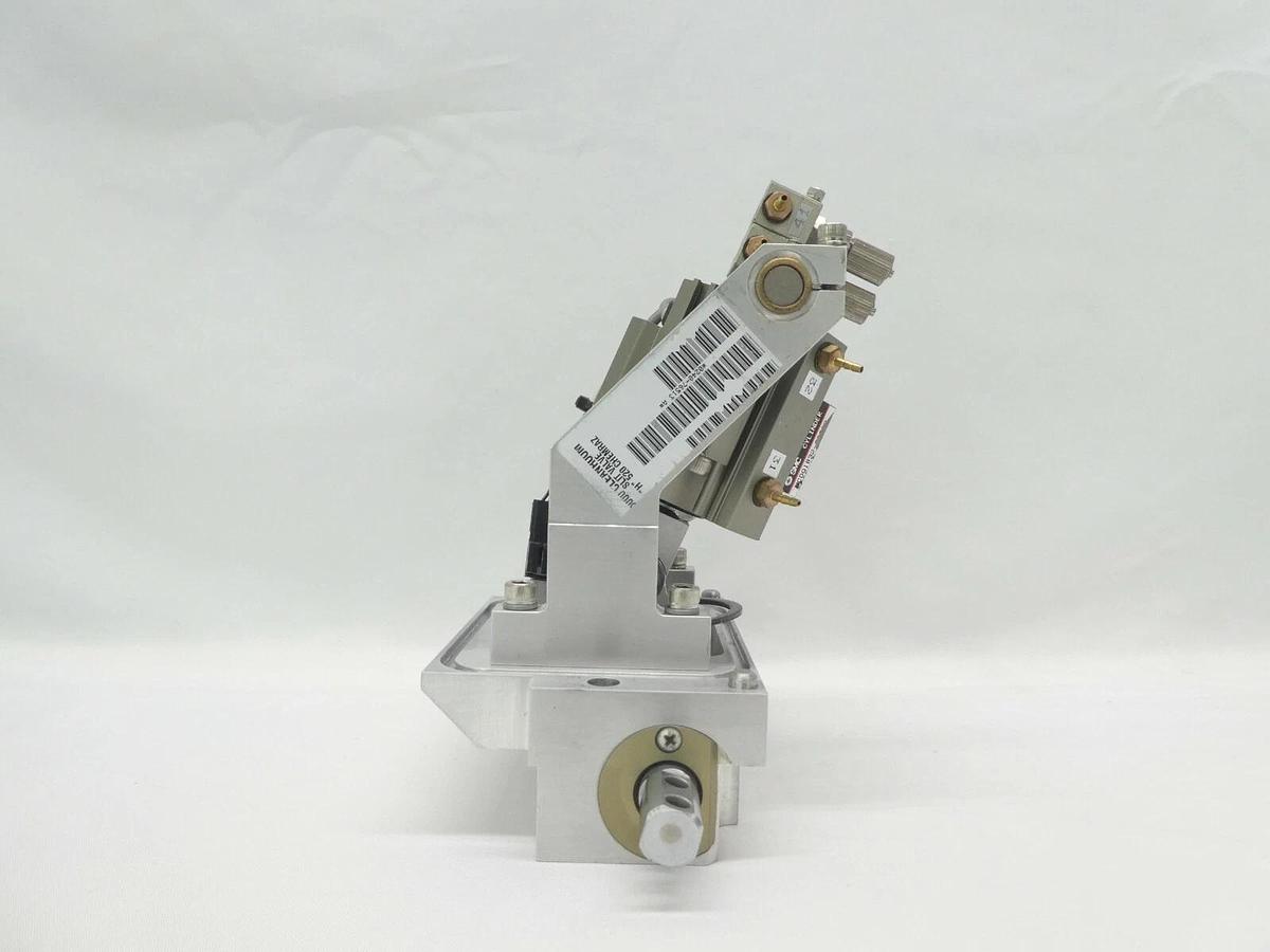Used AMAT Applied Materials 0240-76513 5000 Cleanroom Slit Valve "H" 520 Chemraz