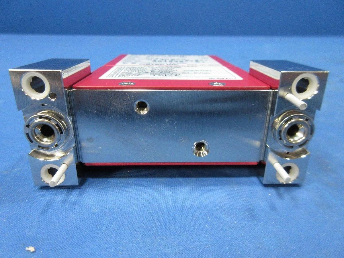 Used Horiba STEC SEC-7330M Mass Flow Controller CF4 400CCM Lot of 2 Used Working