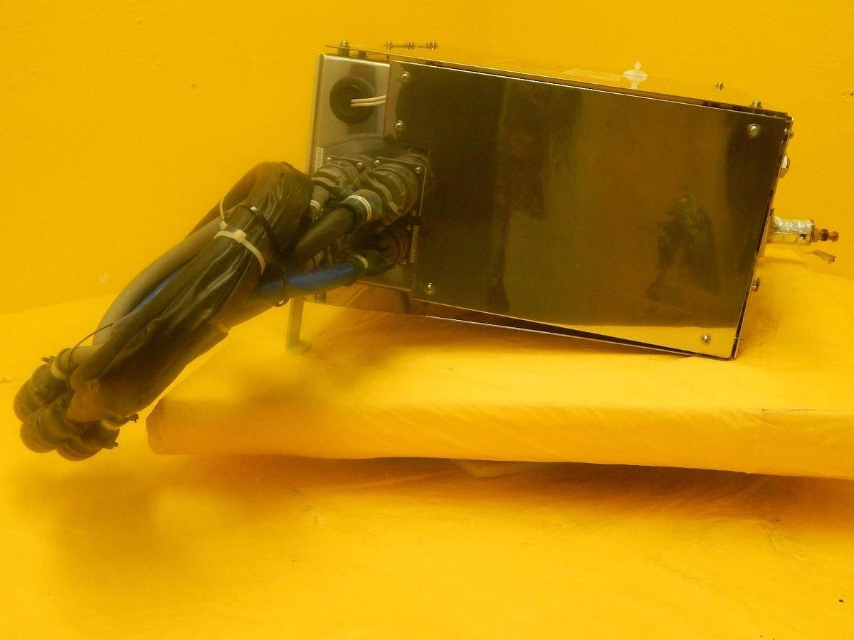 Used Fujikin Incorporated WVG-S2-Y-I35 Water Vapor Generator Used Working