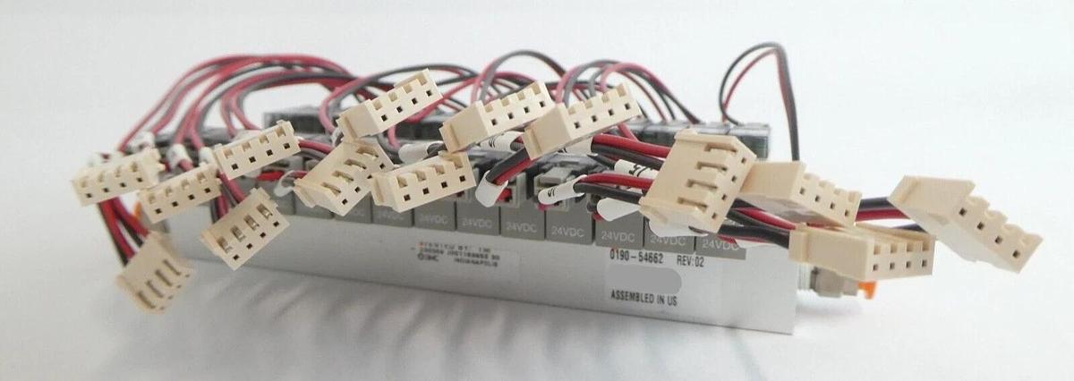 SMC SS3Y1-14-DUU01589 28-Port Pneumatic Manifold AMAT 0190-54662 Lot of 2 New