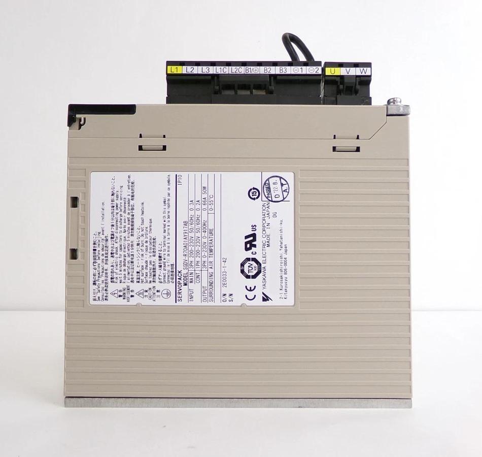 Used Yaskawa Electric SGDV-R70A01AY917AB Servo Drive SERVOPACK Lot of 2 Working