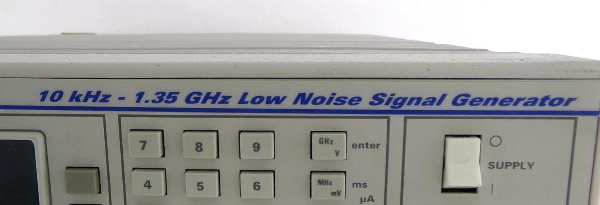 Used IFR 2040 10khz-1.35Ghz Low Noise Signal Generator 9.15 Opt. 2 Dented As-Is Spare