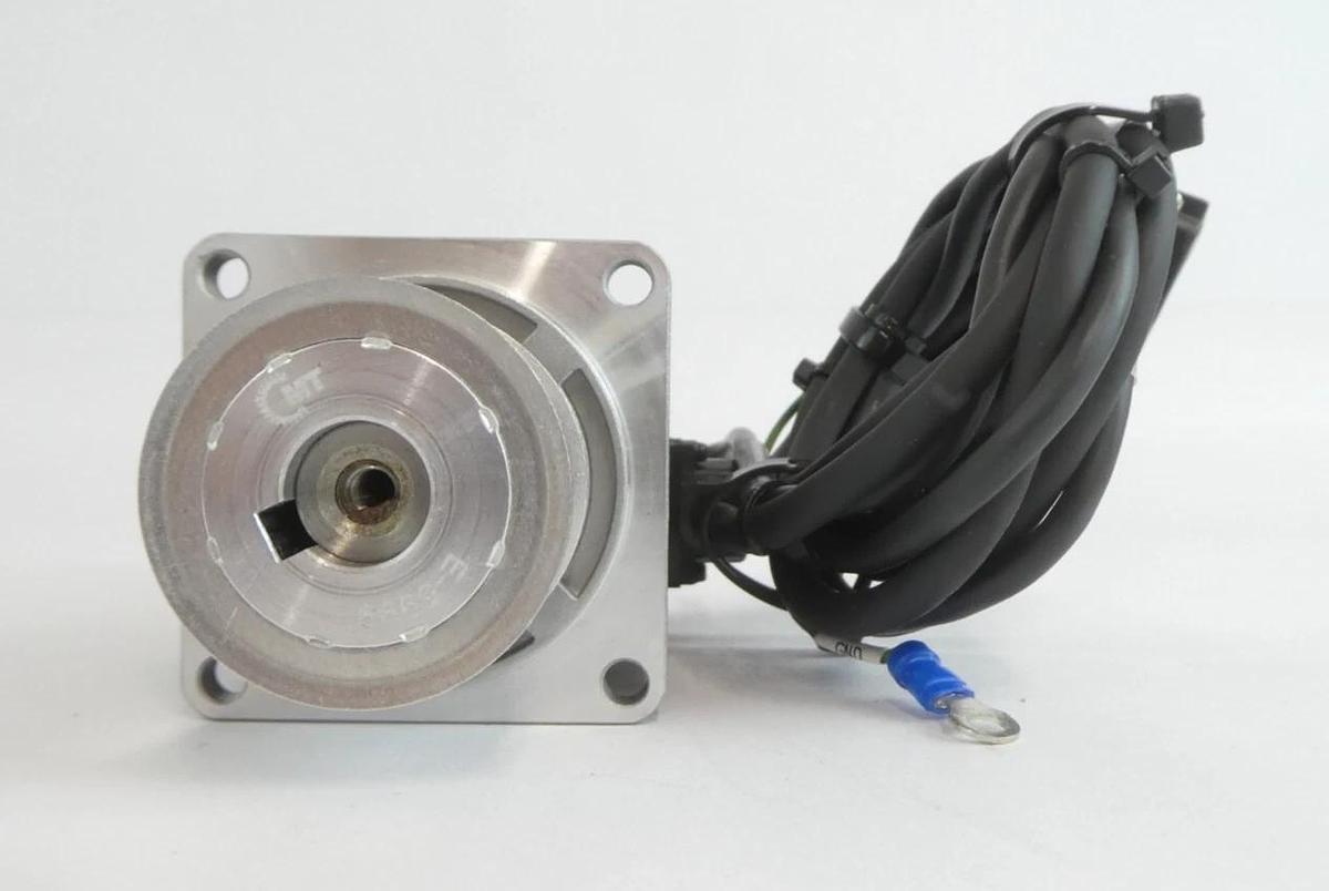 Used Sanyo Denki R2AA06040HXS03M AC Servo Motor SANMOTION R Working