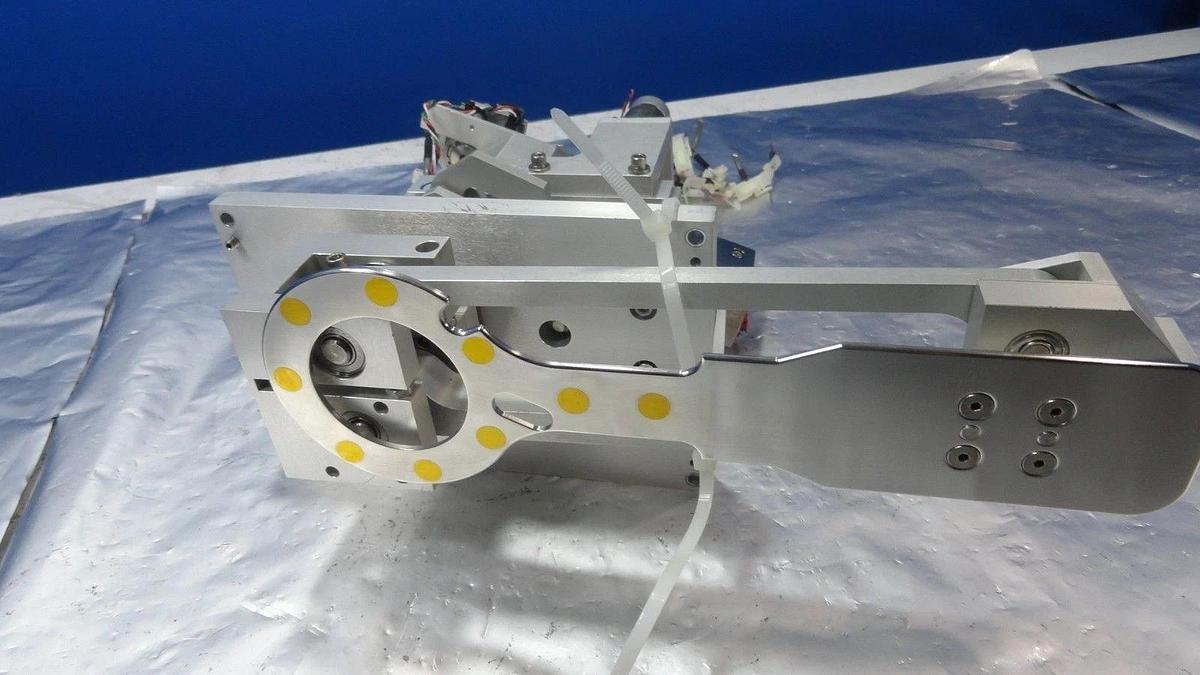 Used GaSonics A-2000LL Wafer Loader Transfer Arm Used Working