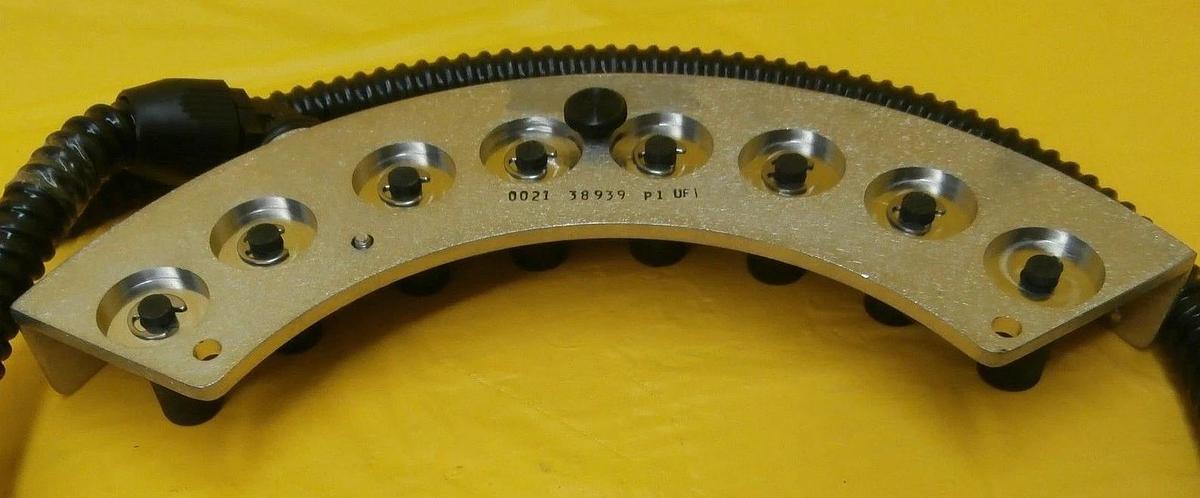 Used AMAT Applied Materials 0140-38097 IPS CHDIPS032010 Lower Lamp Connector Used