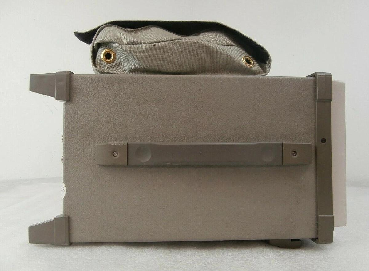 Used HP Hewlett-Packard 1670E Logic Analyzer with E5385A Calibrated Tested Working