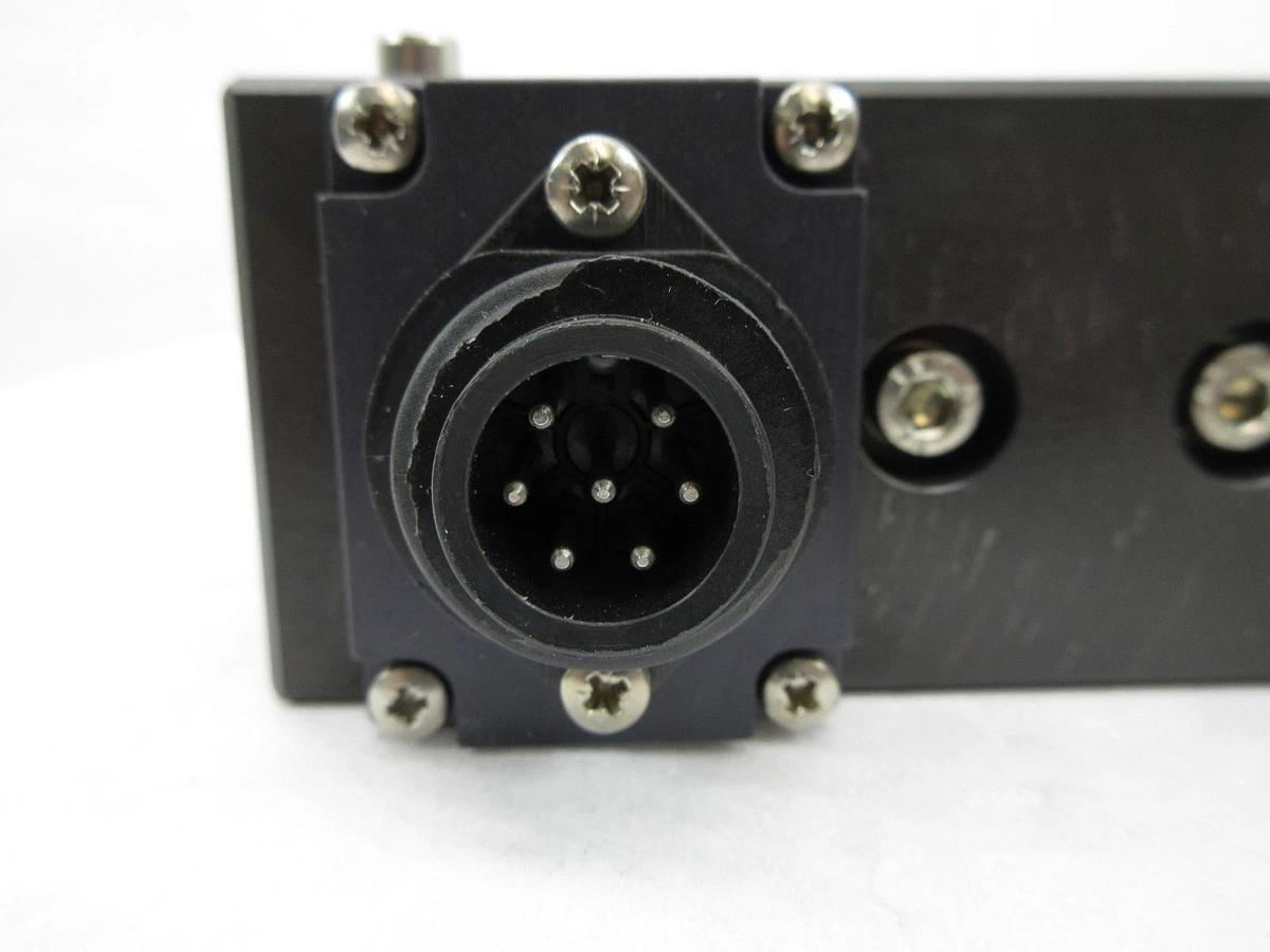Used VAT F03-77932-12 Slit Valve Novellus Concept Two ALTUS Used Working