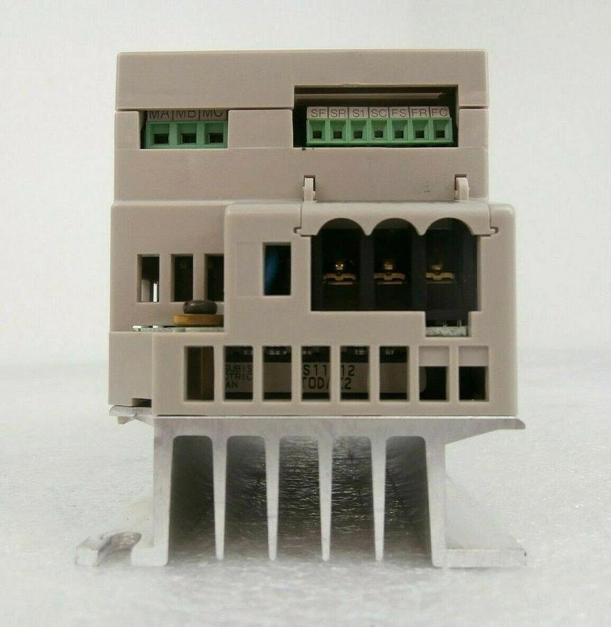 Used Yaskawa CIMR-XCAV20P2 Digital Inverter VS mini JVOP-120 200V 3 Phase 0.2kW Spare