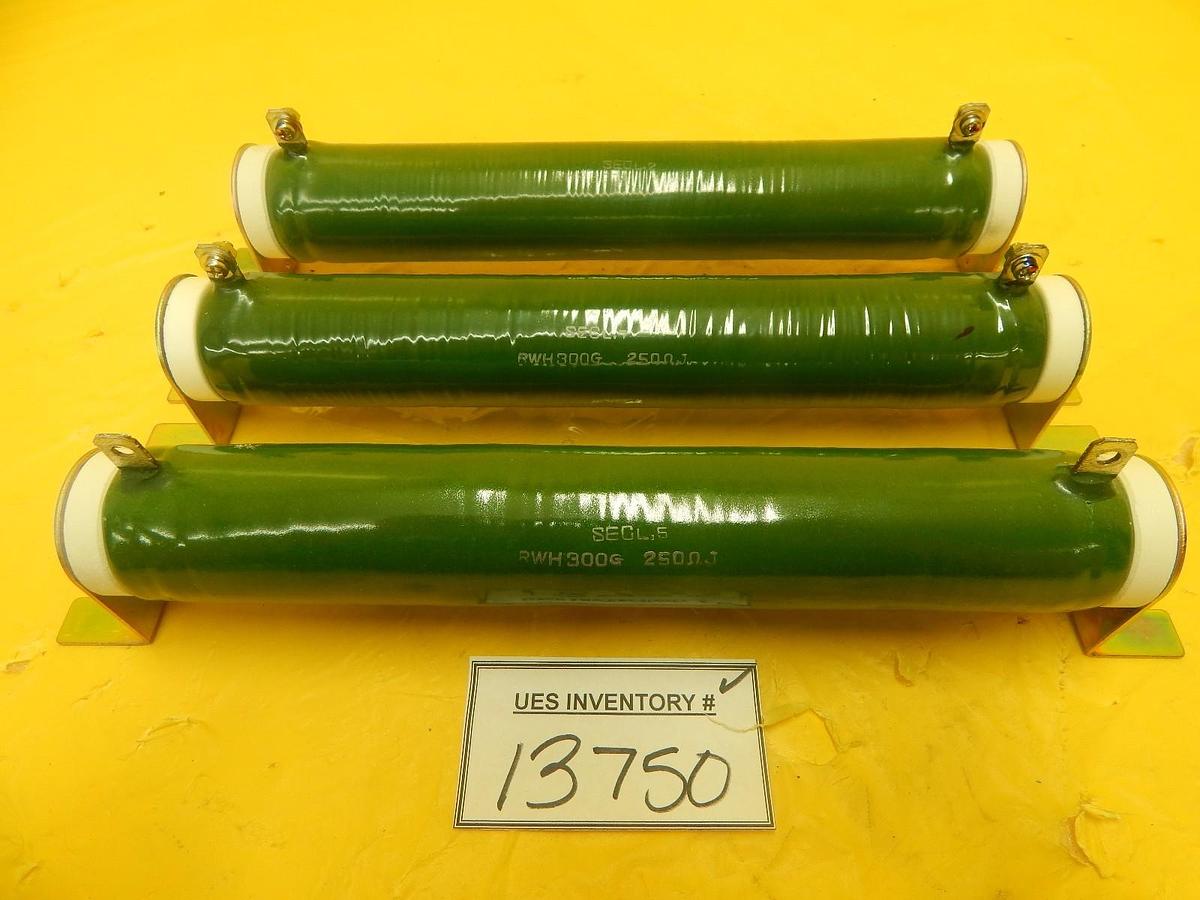 Used Akira Seiki RWH300G 250ΩJ Ceramic Resistor Reseller Lot of 3 Used Working